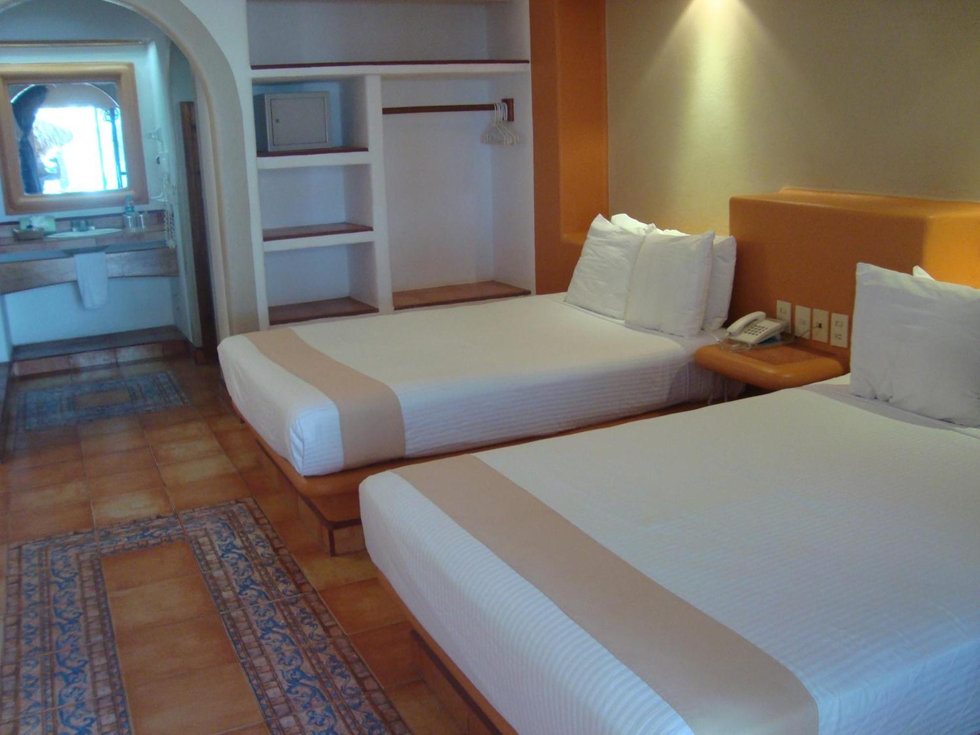 Hotel Villa Mexicana Сіуатанехо Екстер'єр фото